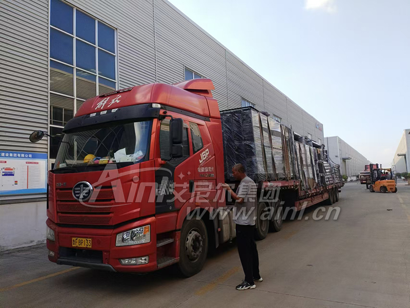 <b>艾尼爾供應煙臺10米候車亭成功發貨！</b>